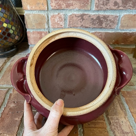 Parsley Pottery Stoneware Casserole Dish with Lid - Picture 7 of 8